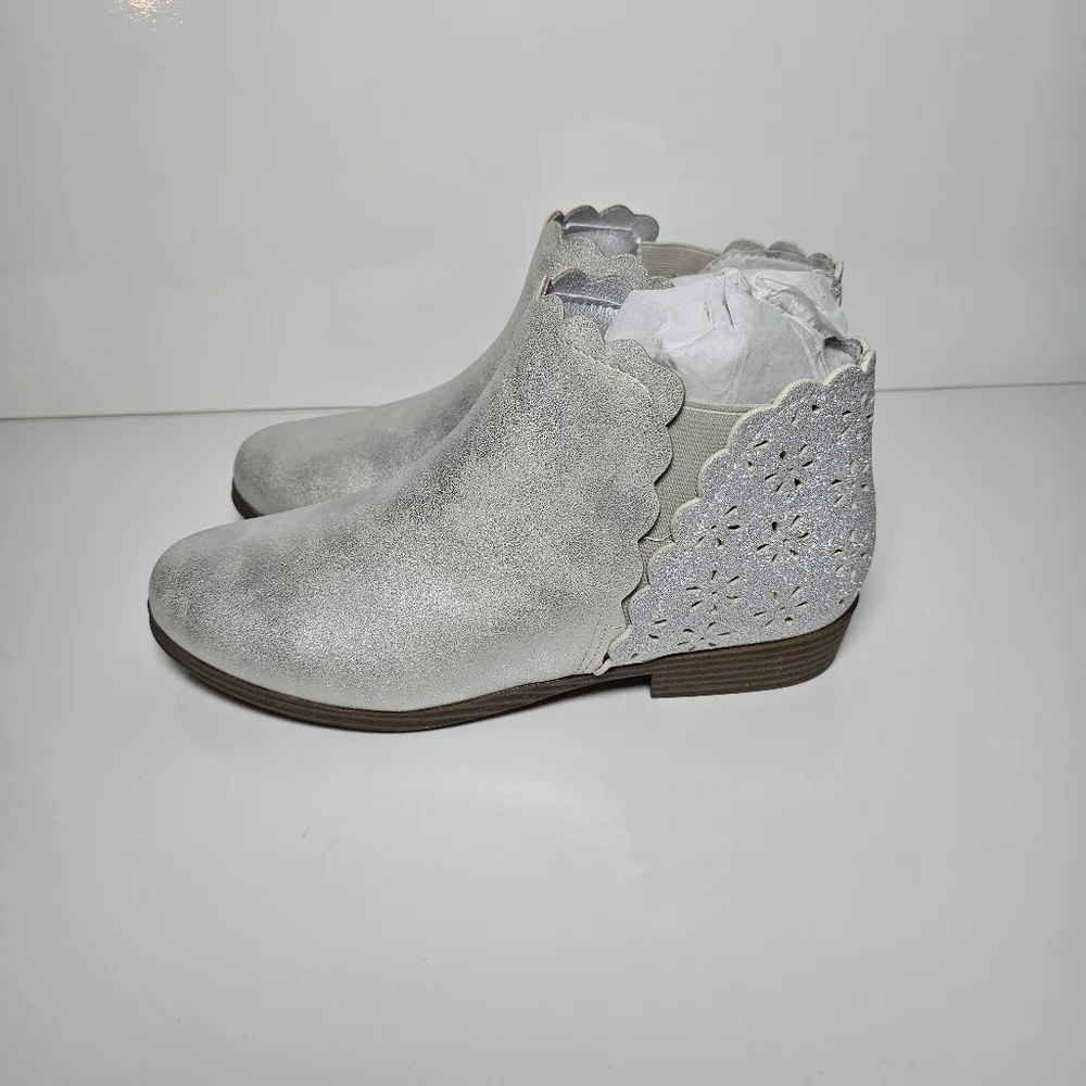 Thereabouts Kids Girls White Ankle Boots Size 6 NWB